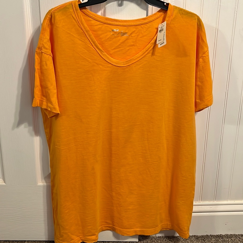 NWT aerie oversized v-neck distressed boyfriend tee